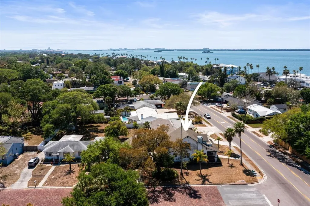 1777 Bayshore Boulevard Dunedin FL 34698
