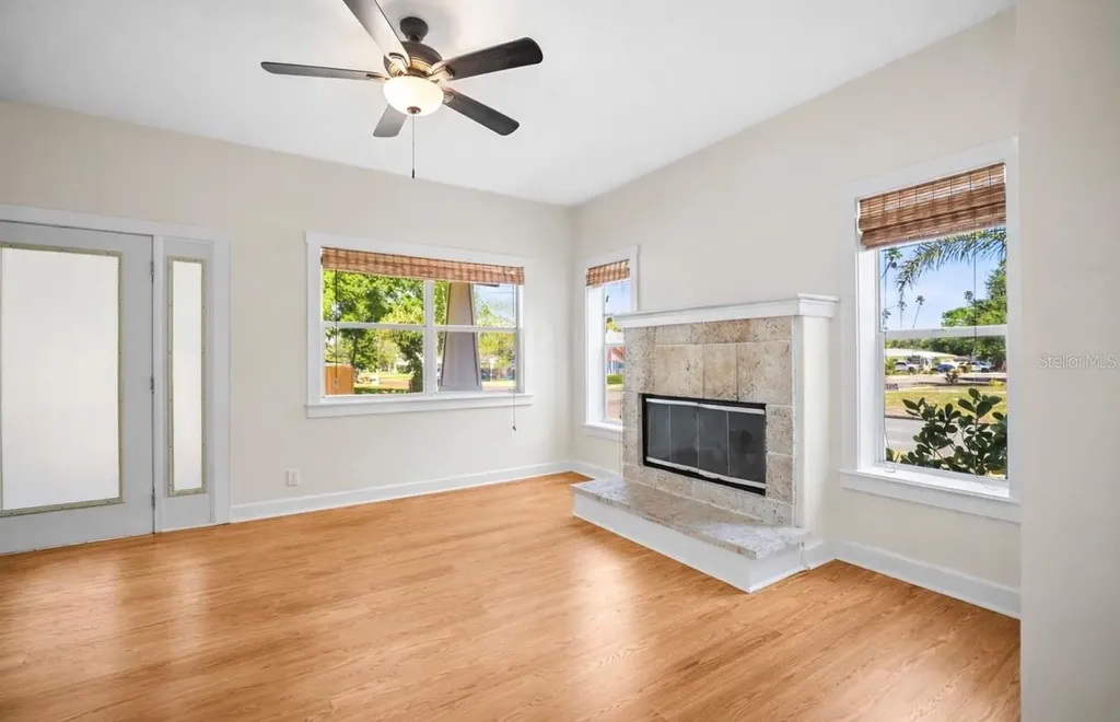1777 Bayshore Boulevard Dunedin FL 34698