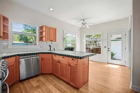 1777 Bayshore Boulevard Dunedin FL 34698
