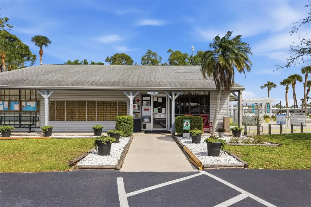 1674 University Parkway Sarasota FL 34243