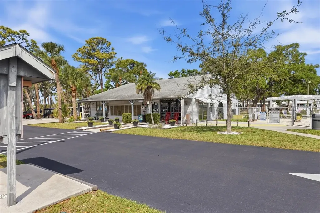 1674 University Parkway Sarasota FL 34243