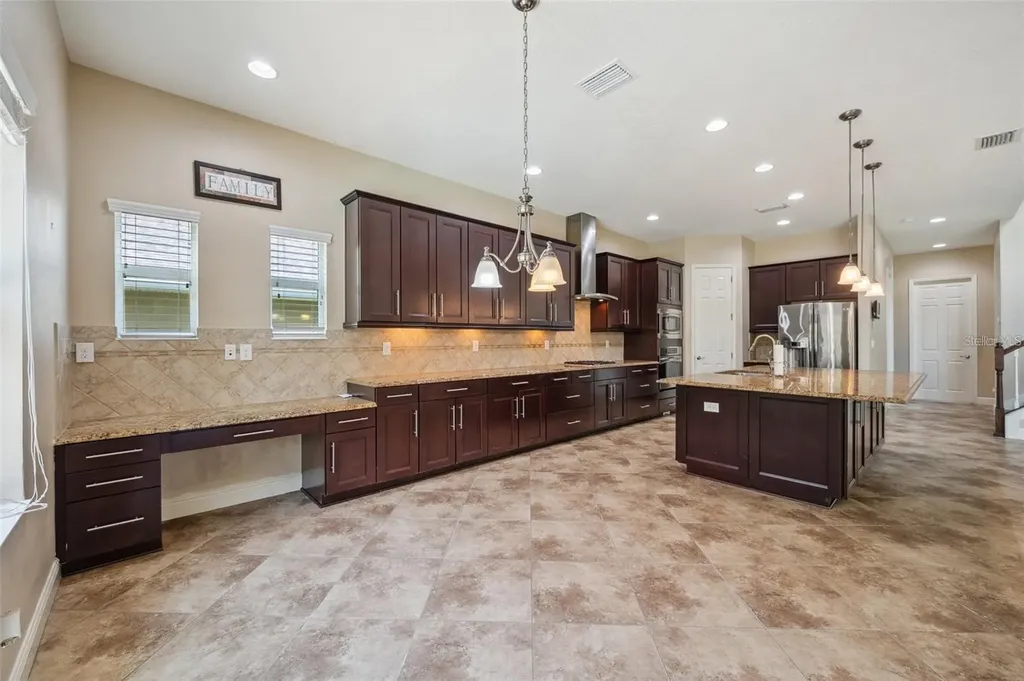 5117 Longspur Court Lithia FL 33547