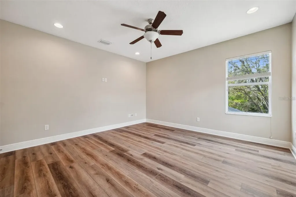 5117 Longspur Court Lithia FL 33547