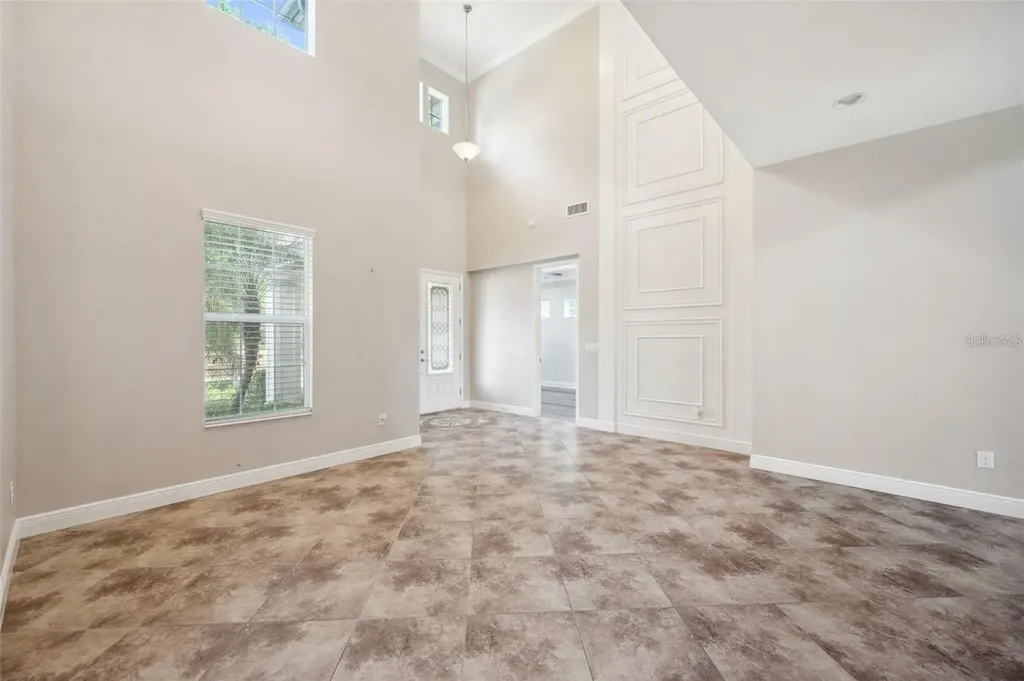5117 Longspur Court Lithia FL 33547