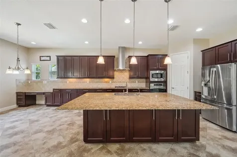 5117 Longspur Court Lithia FL 33547