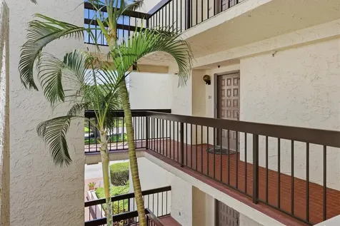 1955 Gulf Of Mexico Drive Longboat Key FL 34228