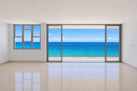 Villas Del Mar Este Ph Av. Isla Verde Carolina PR 00979