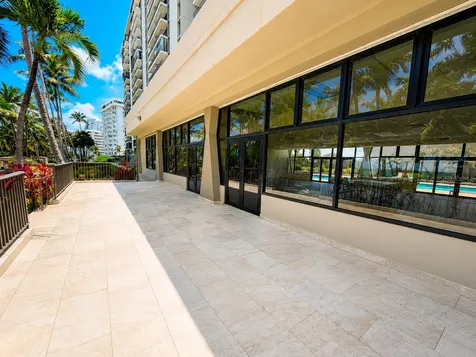 Villas Del Mar Este Ph Av. Isla Verde Carolina PR 00979