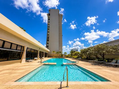 Villas Del Mar Este Ph Av. Isla Verde Carolina PR 00979