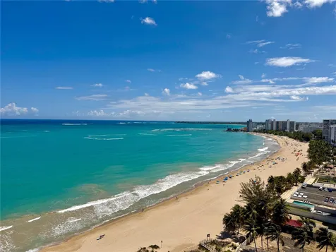 Villas Del Mar Este Ph Av. Isla Verde Carolina PR 00979