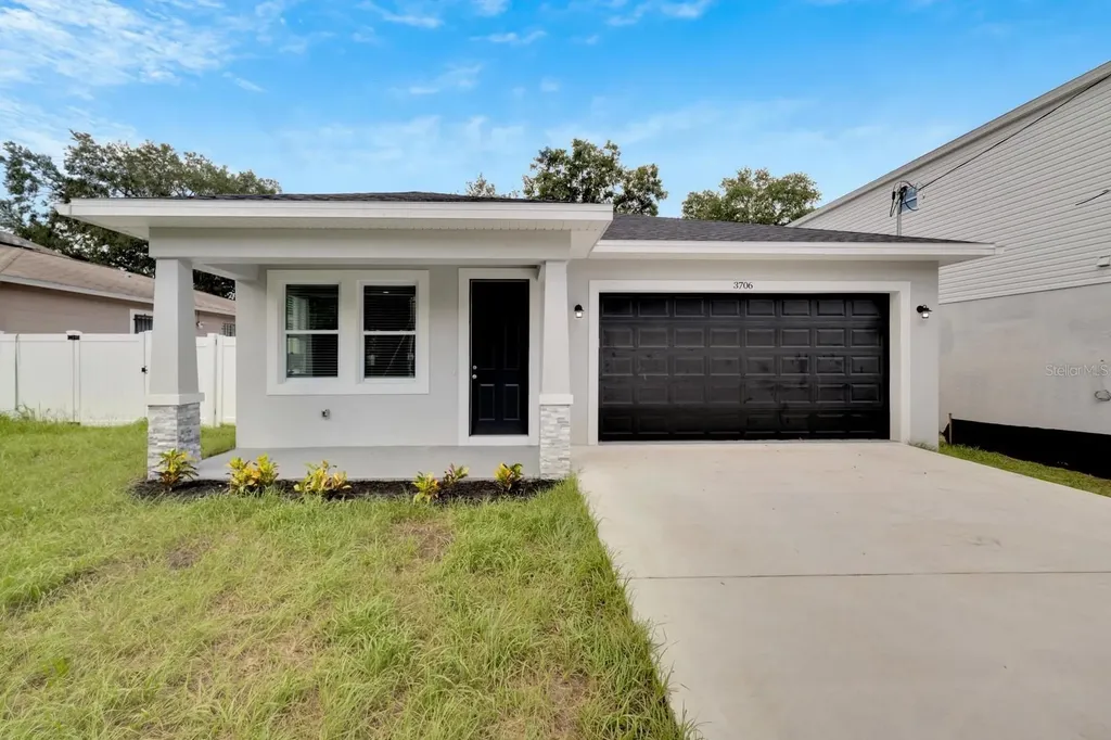 3706 Wiggins Leaf Street Tampa FL 33619