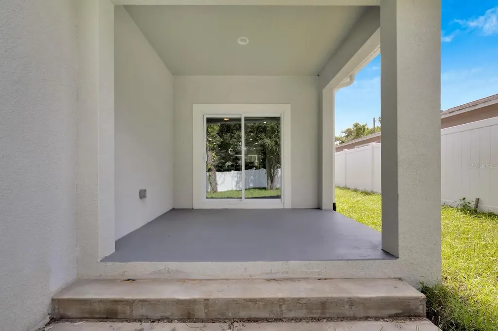 3706 Wiggins Leaf Street Tampa FL 33619
