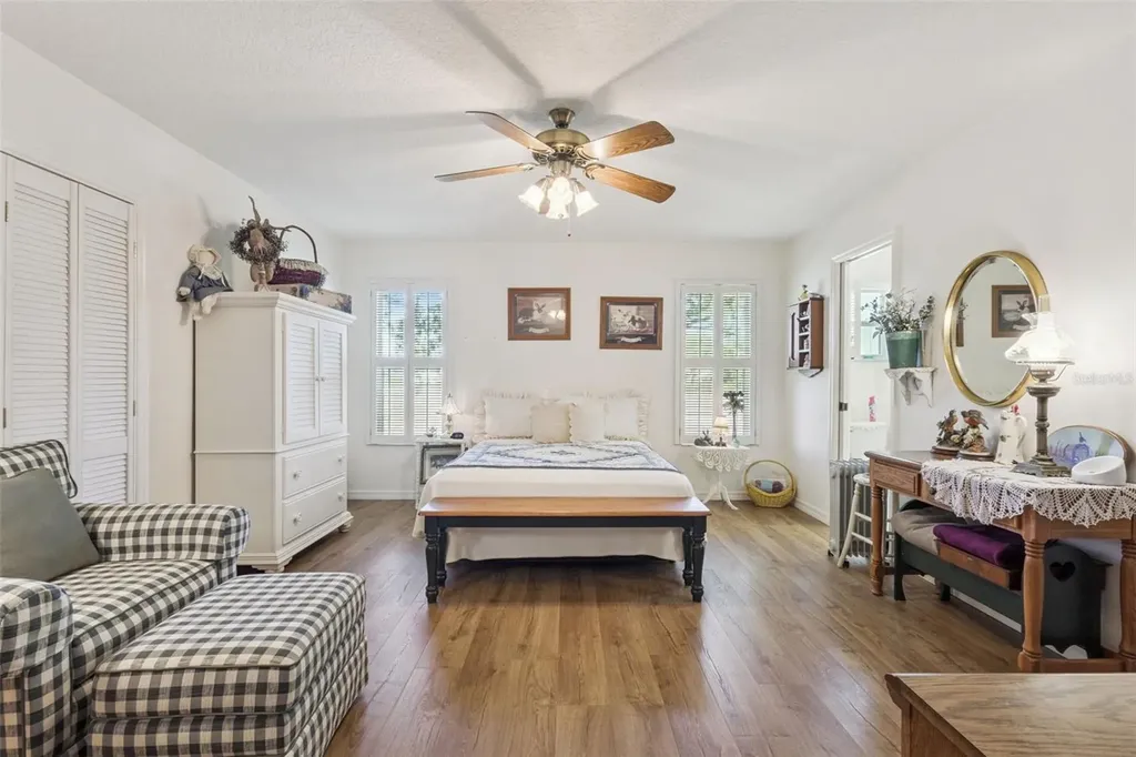 27110 Racquet Circle Leesburg FL 34748