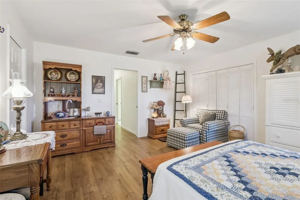 27110 Racquet Circle Leesburg FL 34748