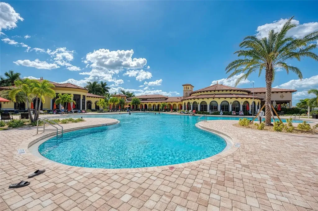 20221 Ragazza Circle Venice FL 34293
