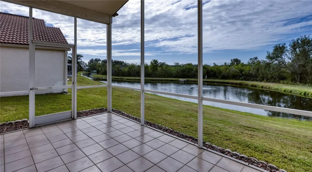 718 Lighthouse Drive Tarpon Springs FL 34689