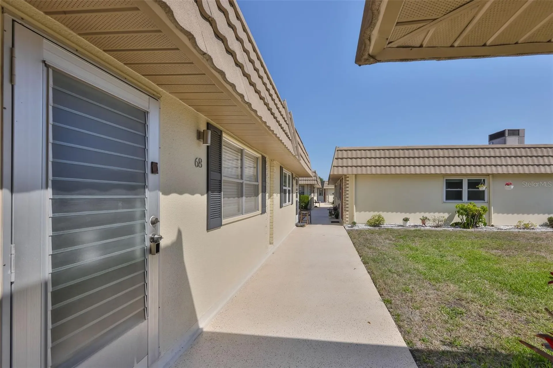 202 Bedford Street Sun City Center FL 33573