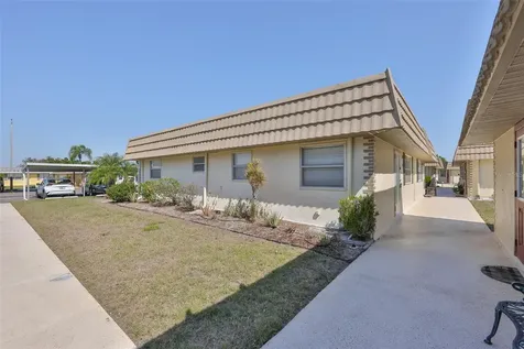 202 Bedford Street Sun City Center FL 33573