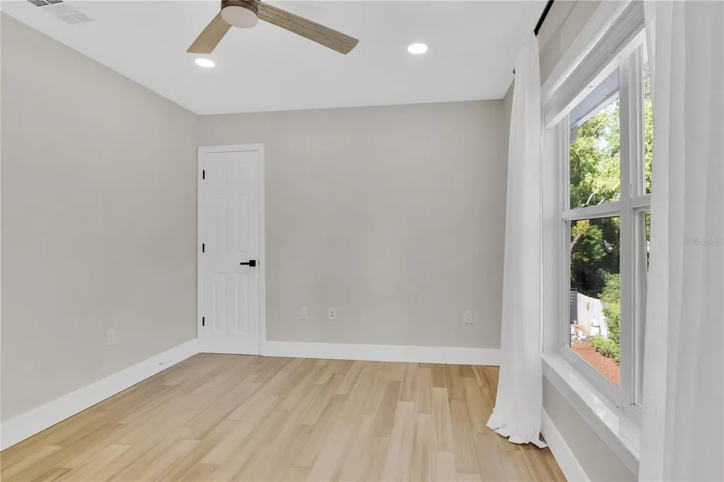 109 E 12th Avenue Windermere FL 34786