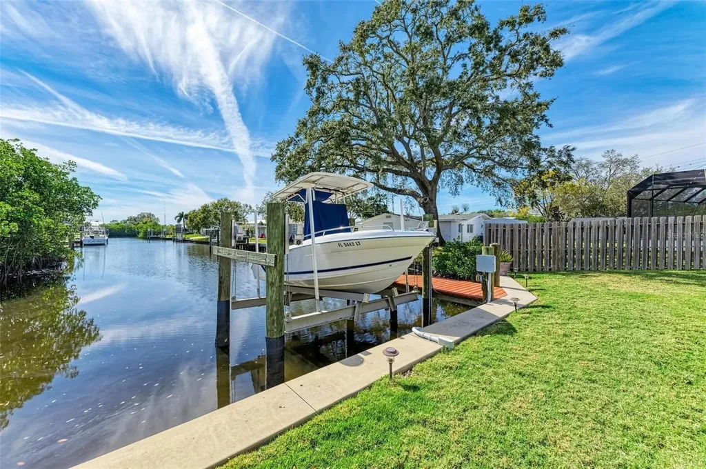 3311 Water Street Ellenton FL 34222