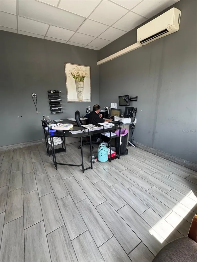 4825 Old Winter Garden Road Orlando FL 32811