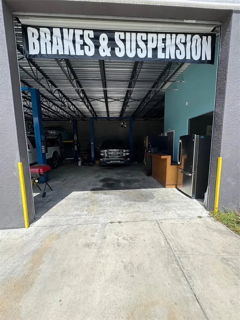 4825 Old Winter Garden Road Orlando FL 32811