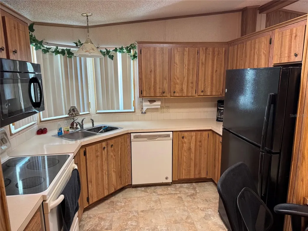 1001 Starkey Road Largo FL 33771