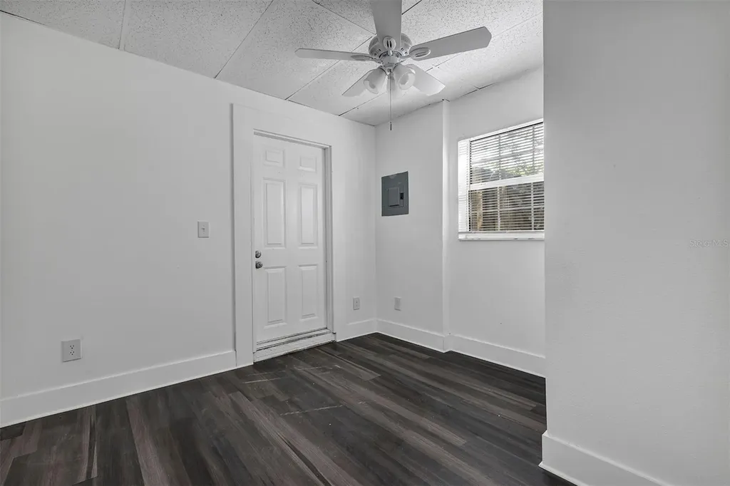 2027 1/2 30th Avenue Bottom Unit N St Petersburg FL 33713