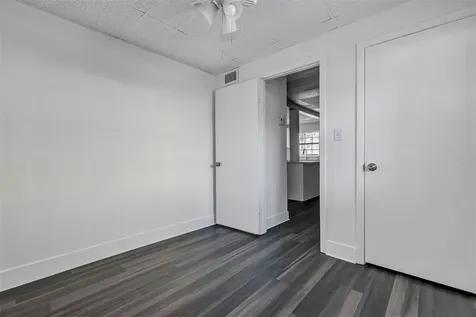 2027 1/2 30th Avenue Bottom Unit N St Petersburg FL 33713