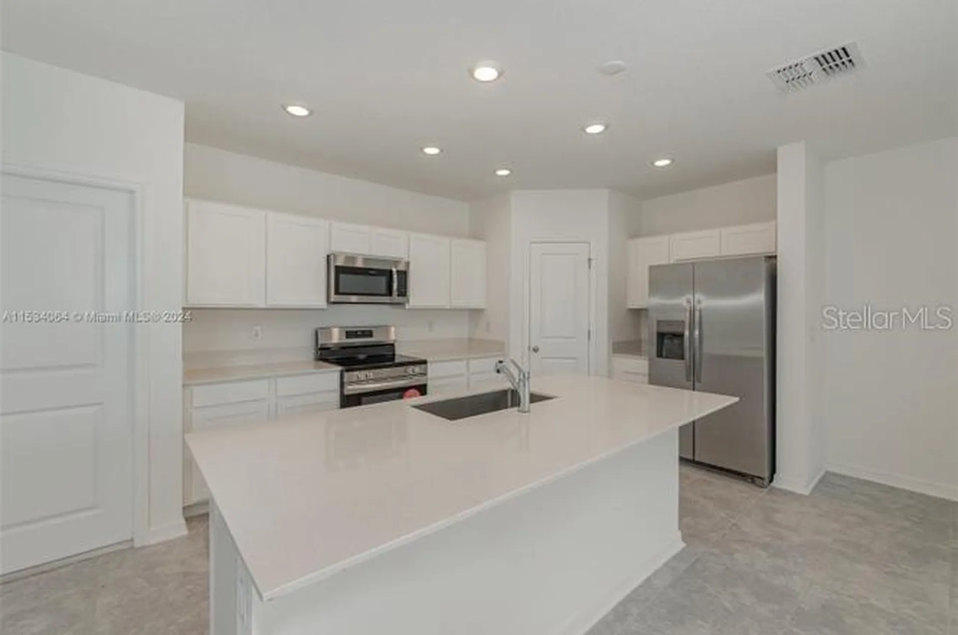 748 Reggie Winter Haven FL 33884