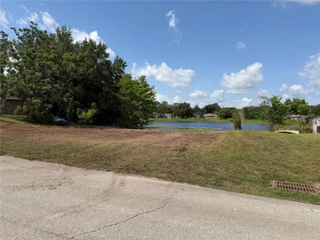 257 Lake Lane Debary FL 32713