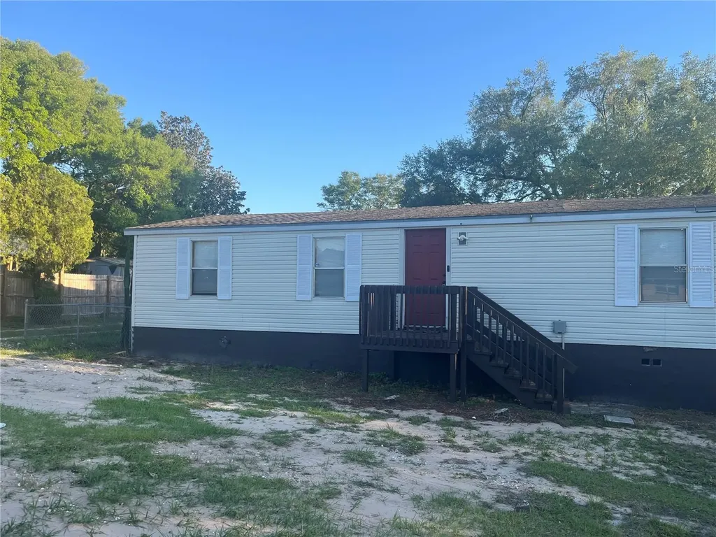 142 Winston Avenue Lake Wales FL 33853
