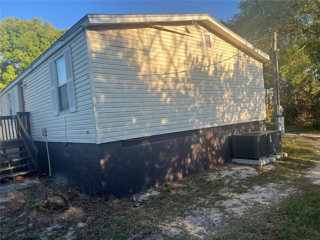 142 Winston Avenue Lake Wales FL 33853