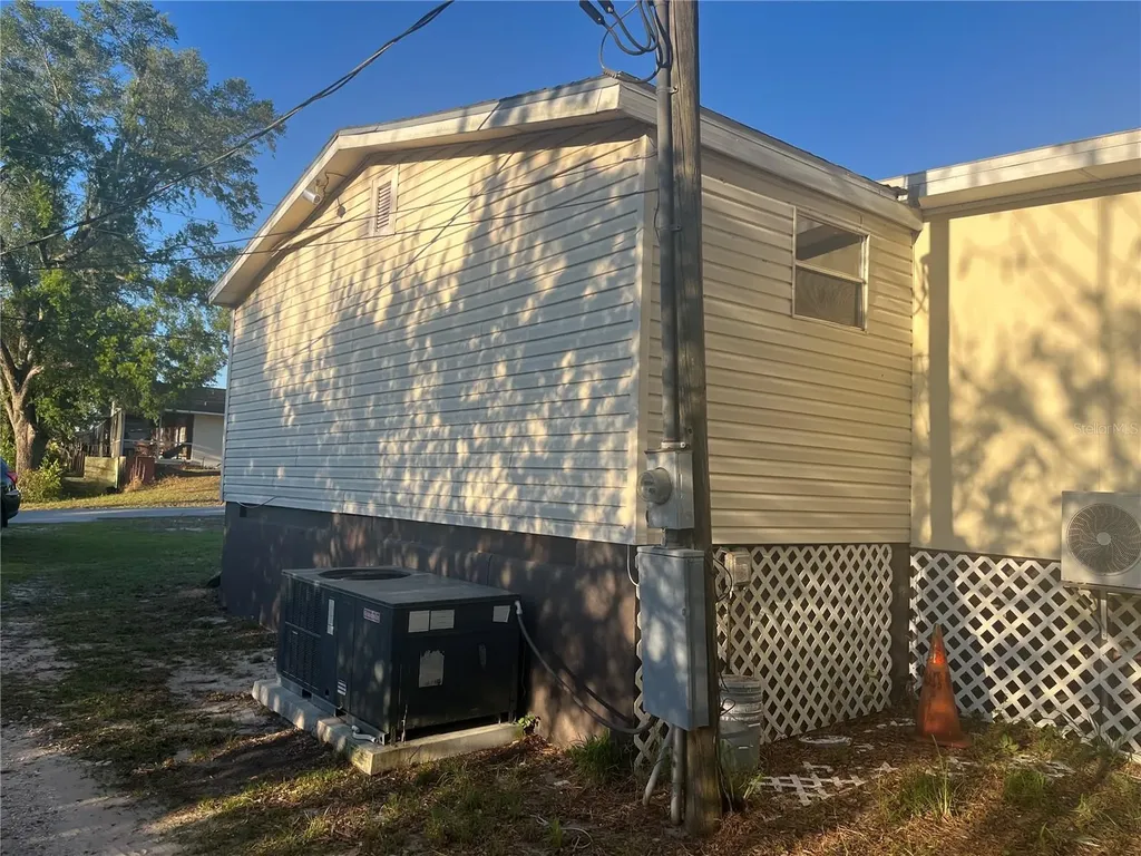142 Winston Avenue Lake Wales FL 33853