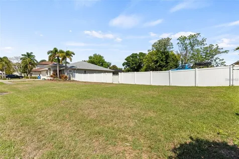Bethel Court S St Petersburg FL 33712