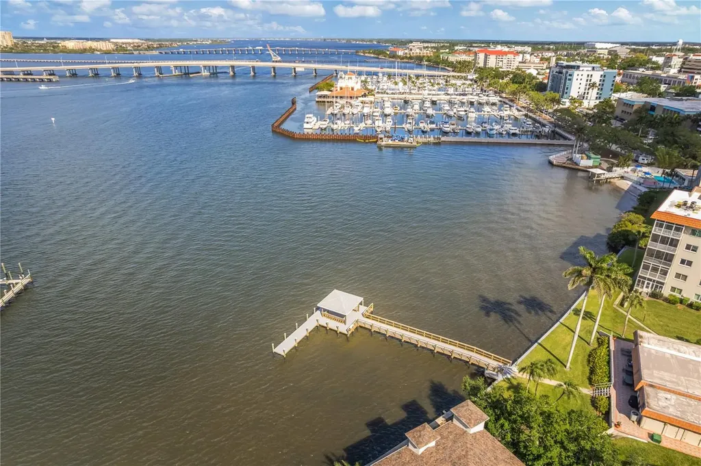 1650 1st Avenue W Bradenton FL 34205