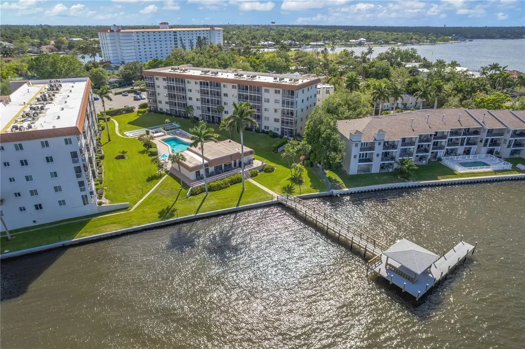 1650 1st Avenue W Bradenton FL 34205