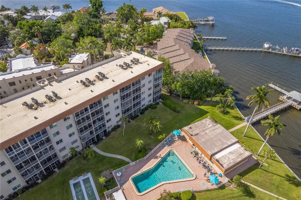 1650 1st Avenue W Bradenton FL 34205