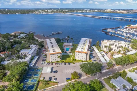 1650 1st Avenue W Bradenton FL 34205