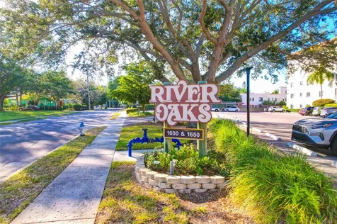 1650 1st Avenue W Bradenton FL 34205