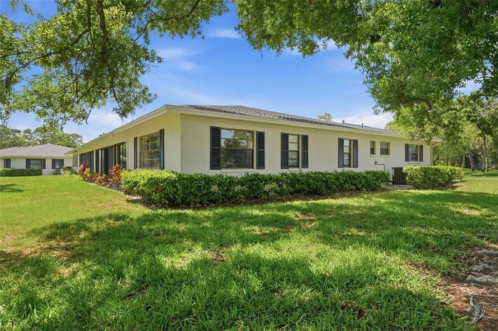 7101 Fairway Bend Circle Sarasota FL 34243