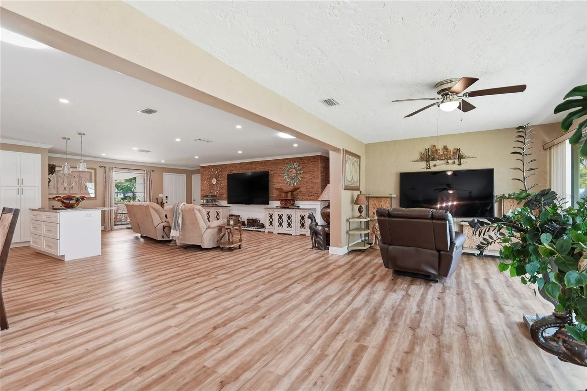 7101 Fairway Bend Circle Sarasota FL 34243