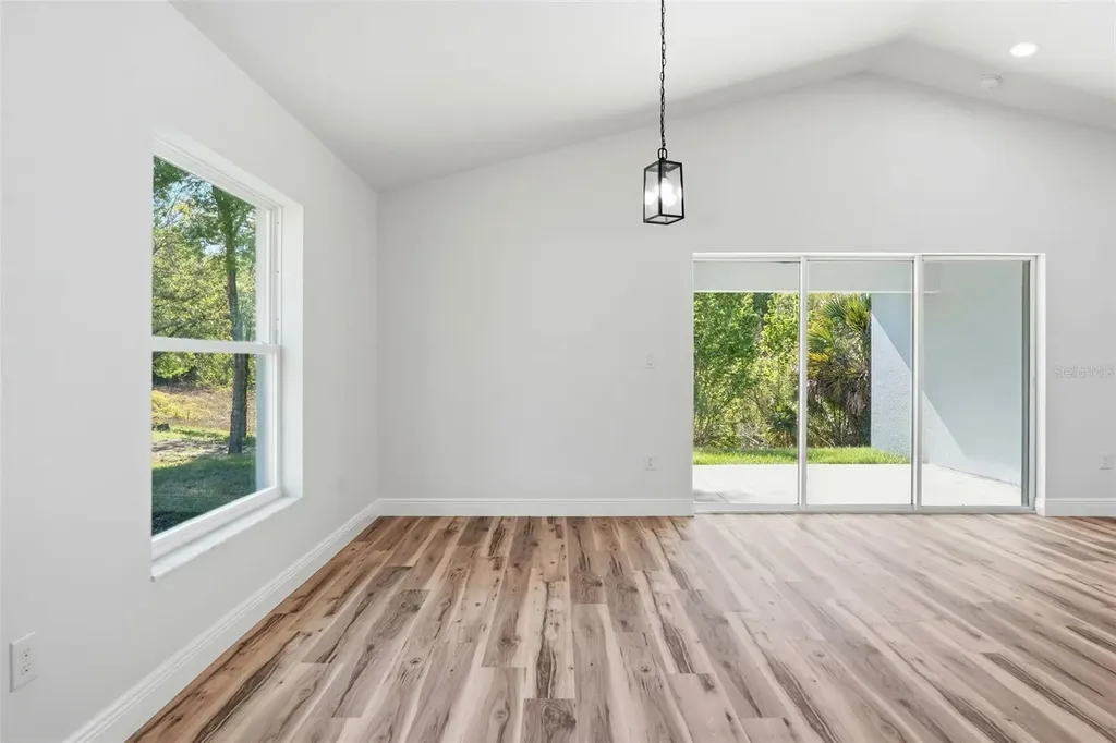 8130 Ridge Road Weeki Wachee FL 34613