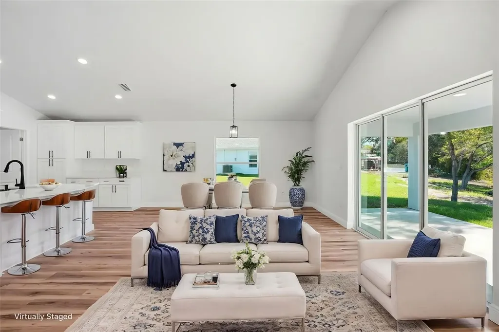8130 Ridge Road Weeki Wachee FL 34613