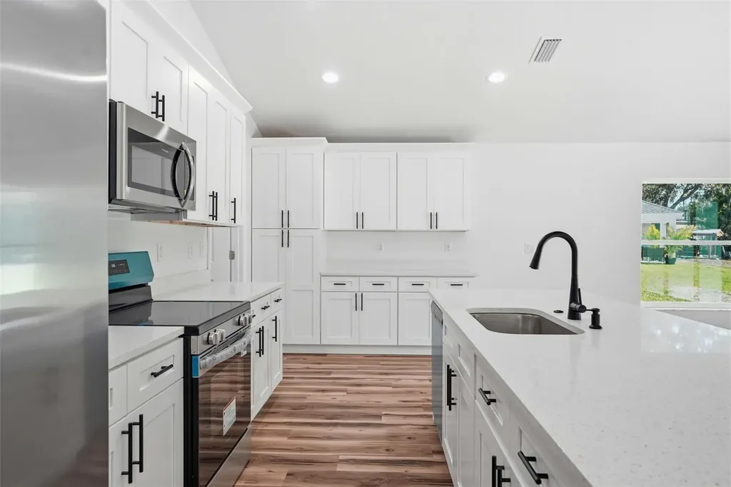8130 Ridge Road Weeki Wachee FL 34613