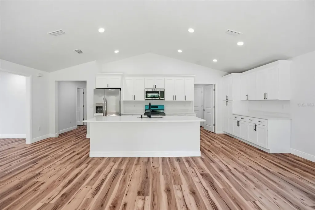 8130 Ridge Road Weeki Wachee FL 34613