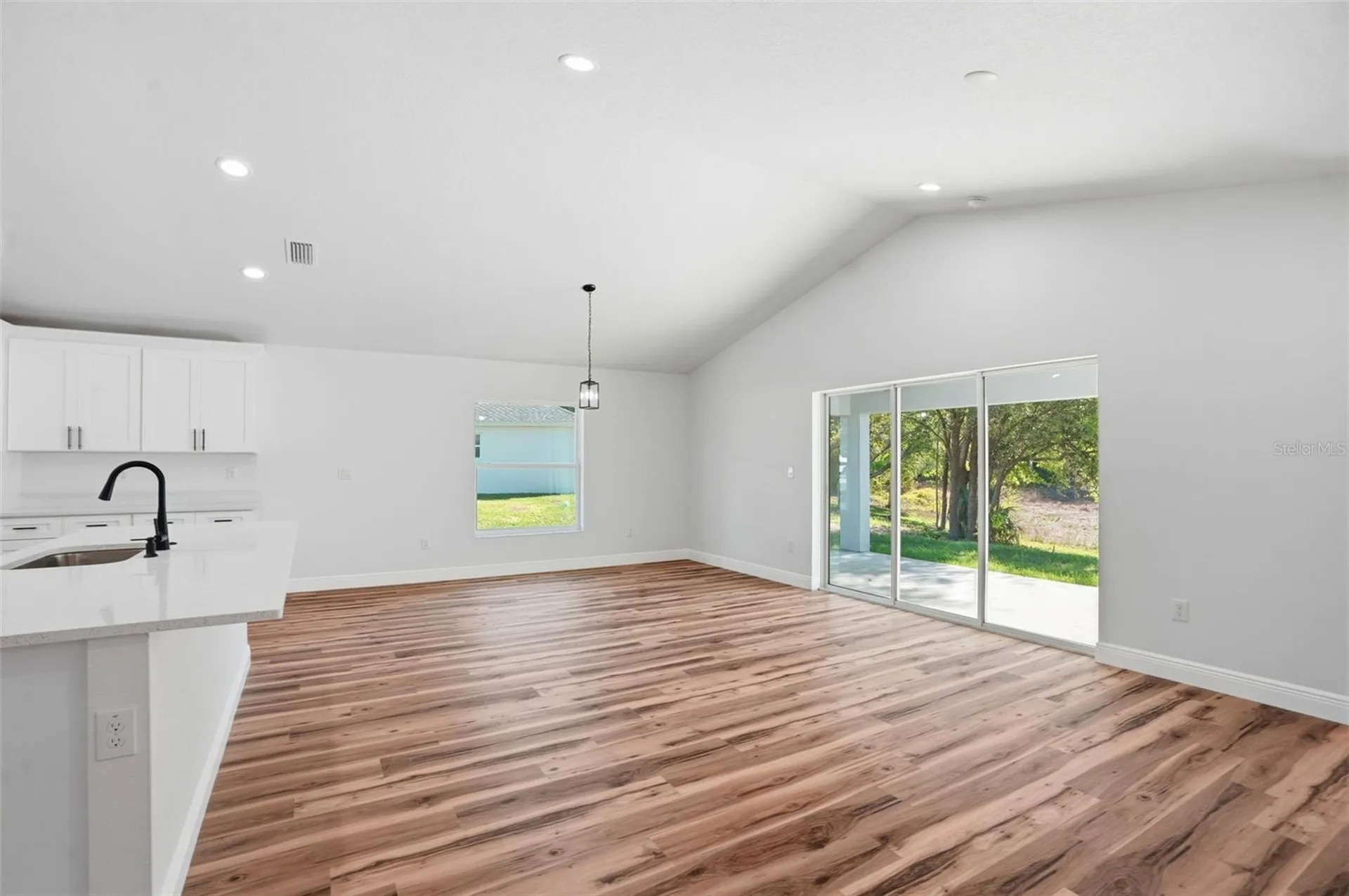 8130 Ridge Road Weeki Wachee FL 34613