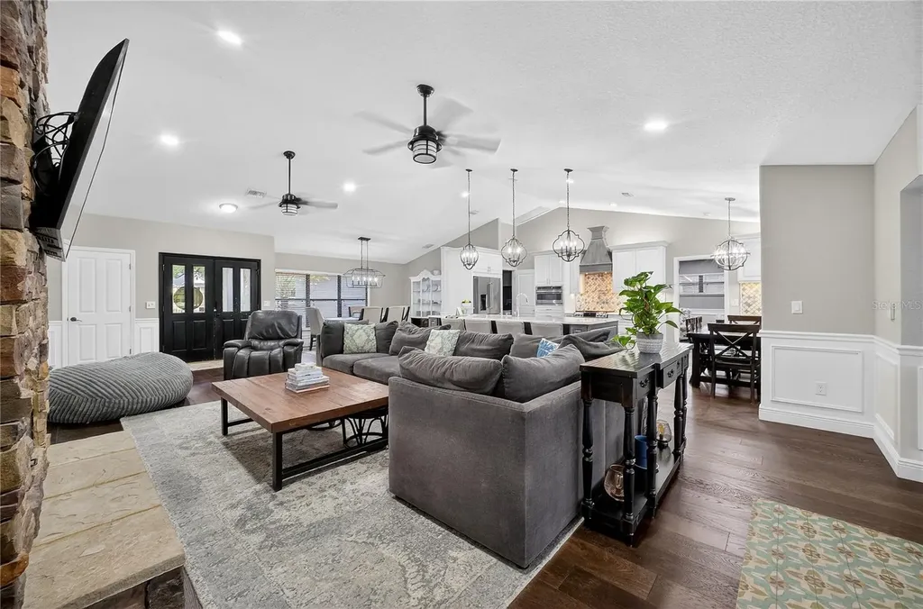1324 Otters View Court Fruitland Park FL 34731