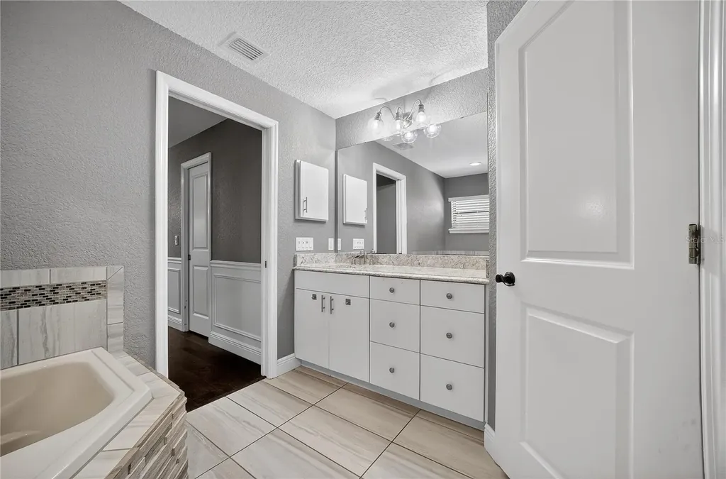 1324 Otters View Court Fruitland Park FL 34731
