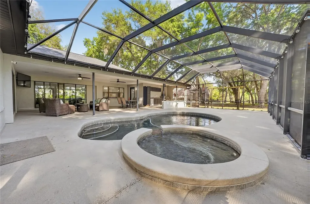 1324 Otters View Court Fruitland Park FL 34731